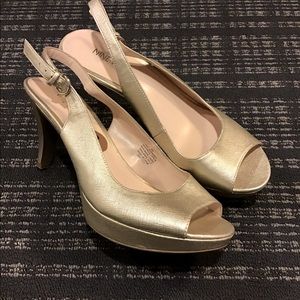 Nine West Metallic Gold Slingback peep-toe heels
